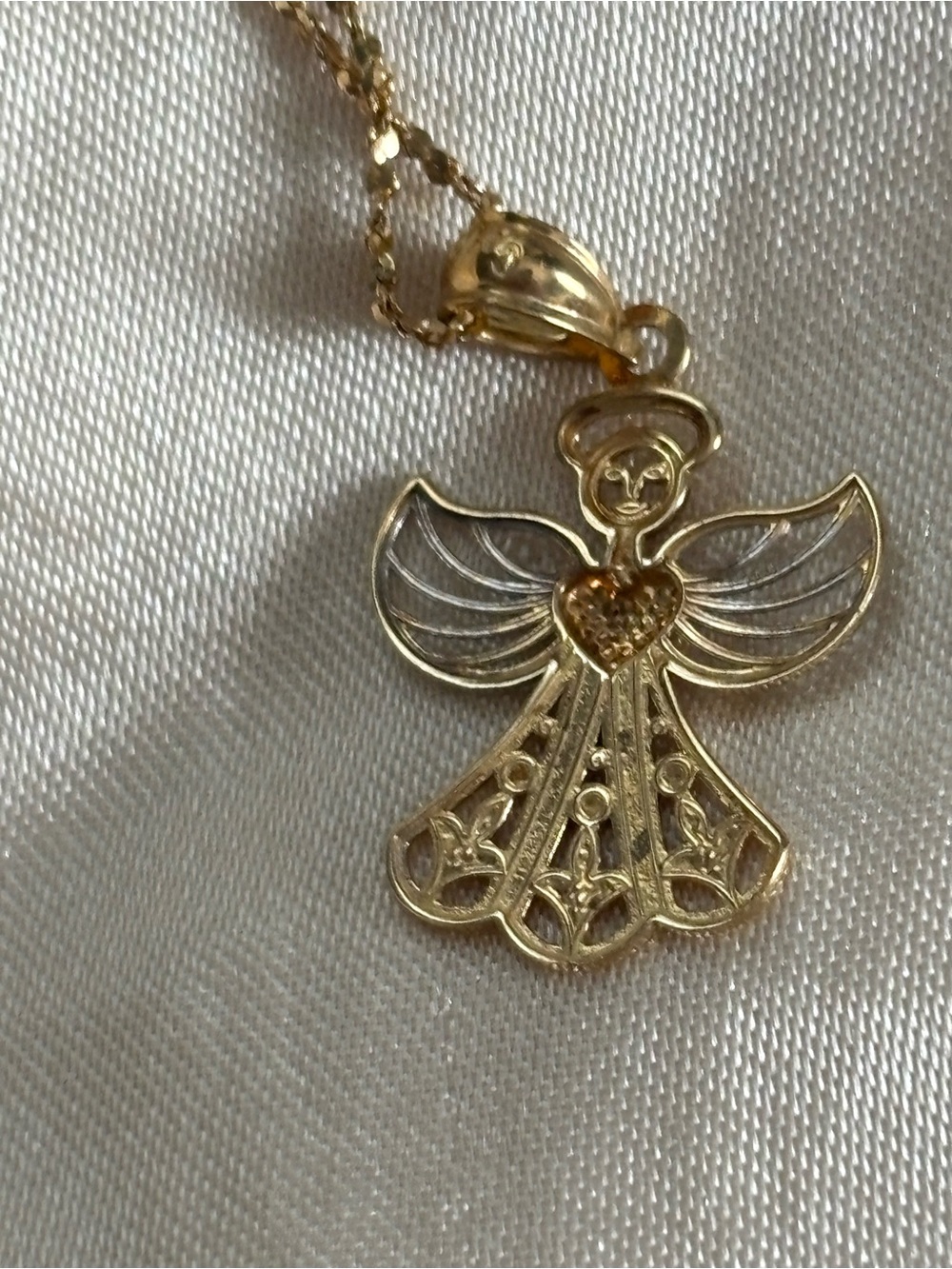 NIB Banter by Piercing Pagoda 10K Two Tone Gold Angel Pendant Necklace Kids Set - Picture 7 of 15